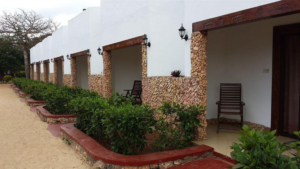 Baobab Beach Resort Нунгві Екстер'єр фото