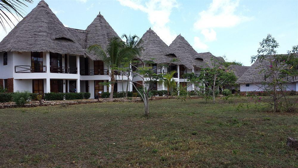 Baobab Beach Resort Нунгві Екстер'єр фото